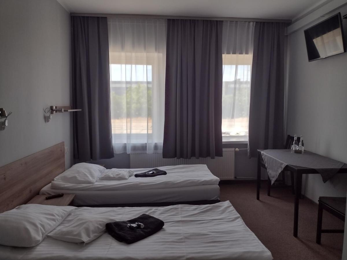Hostel Helios Września Kültér fotó