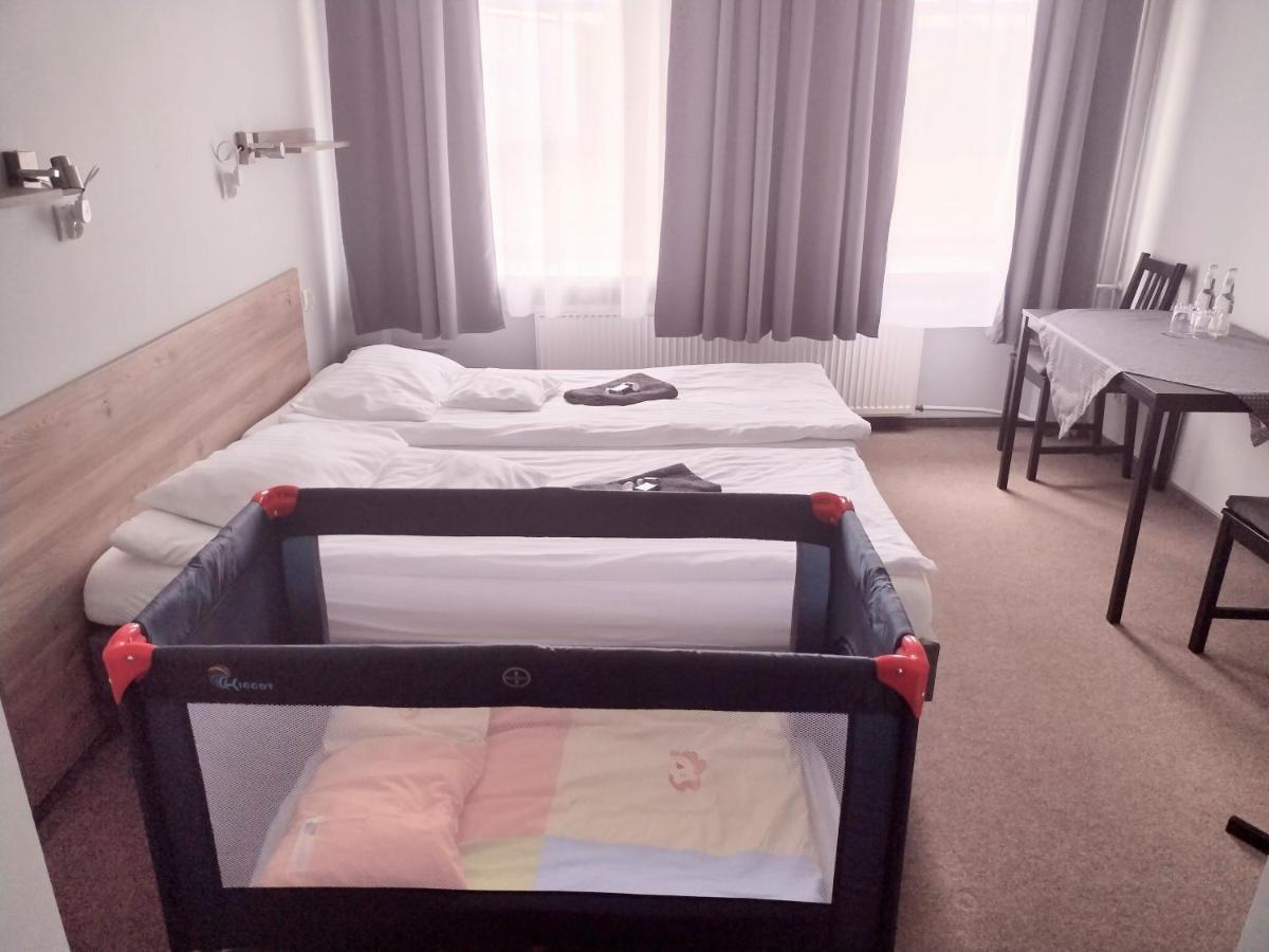 Hostel Helios Września Kültér fotó