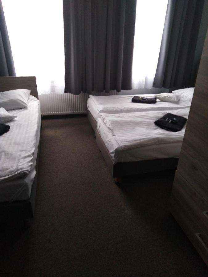 Hostel Helios Września Kültér fotó